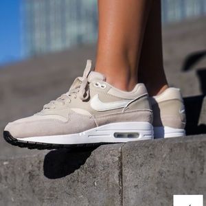 Nike Air Max 1 Sneakers